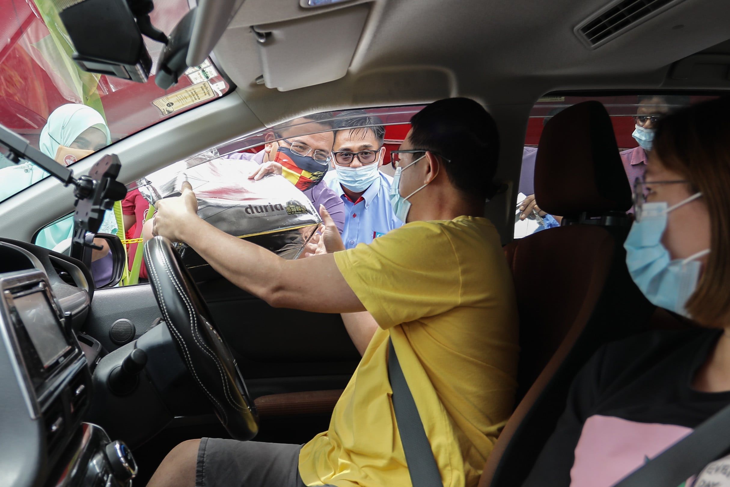 战“疫”献温情  中秋庆团圆