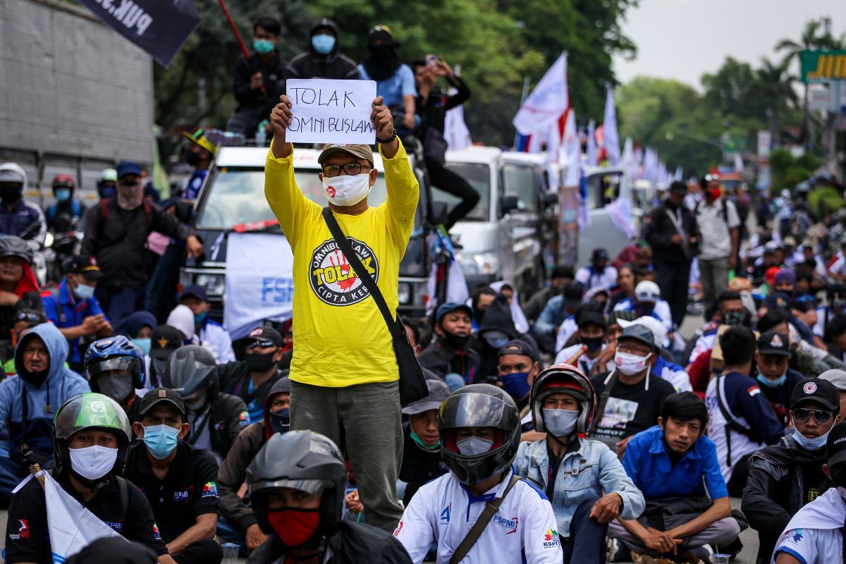 Indonesian workers stage rallies over passage of controversial jobs bill
