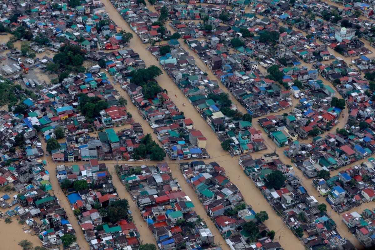 Philippine police say typhoon death toll at 26 as cleanup begins