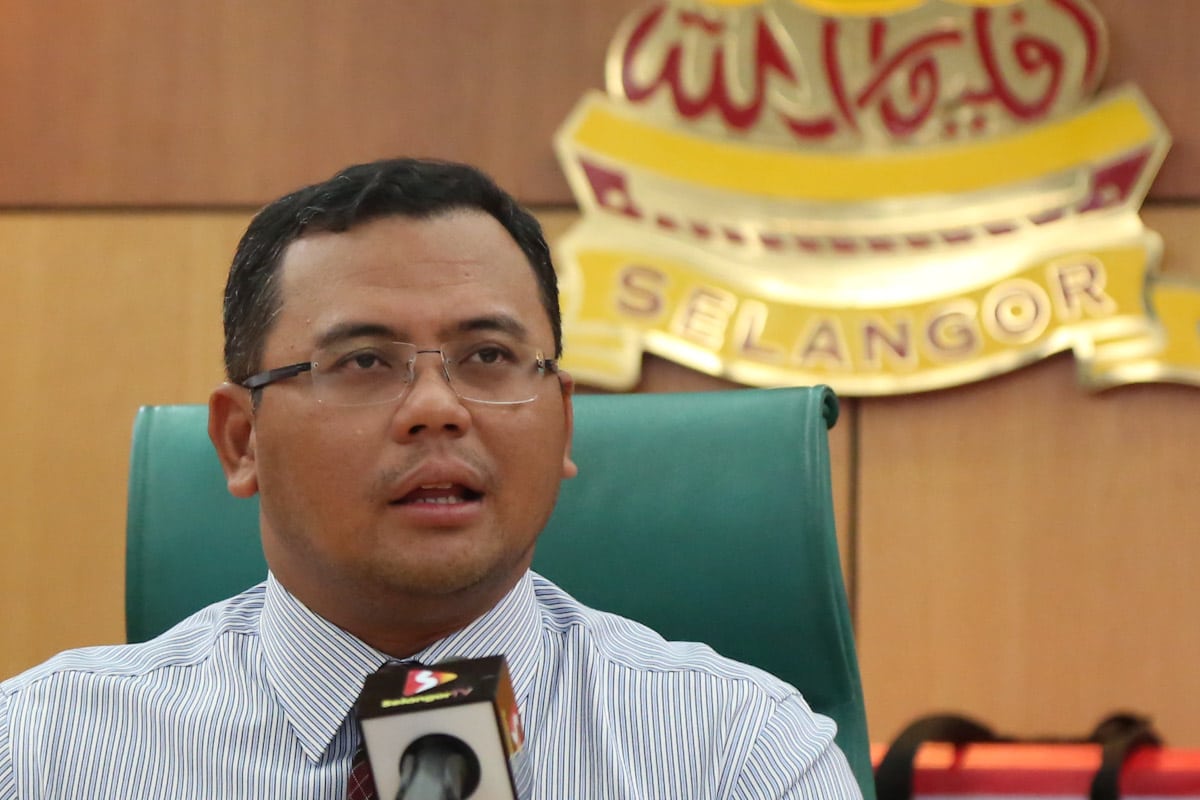MB: Up to RM1,000 yearly scholarship for Form One students
