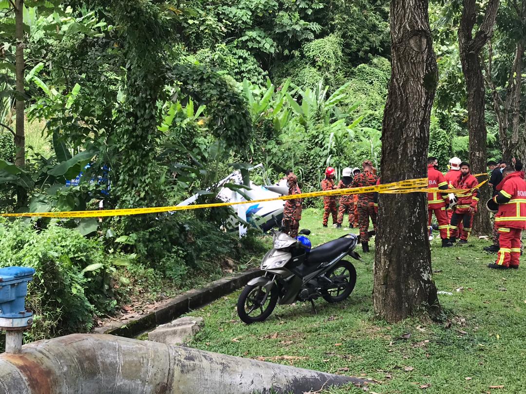 Dua helikopter dipercayai bertembung sebelum terhempas, dua maut dua cedera