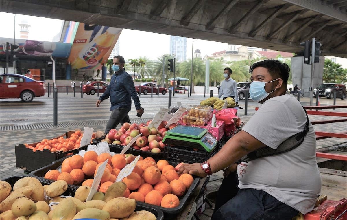 Local authorities should provide facilities for hawkers, petty traders to do business comfortably
