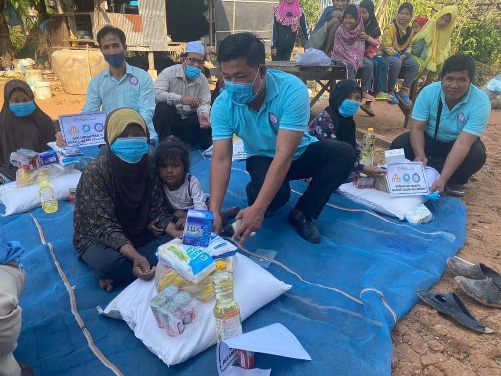 Mais hulur bantuan kepada 200 keluarga Islam terjejas banjir di Kemboja