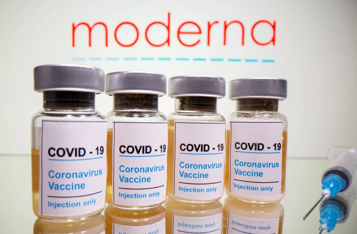 Moderna CEO warns Covid-19 shots less effective against Omicron variant, markets tumble