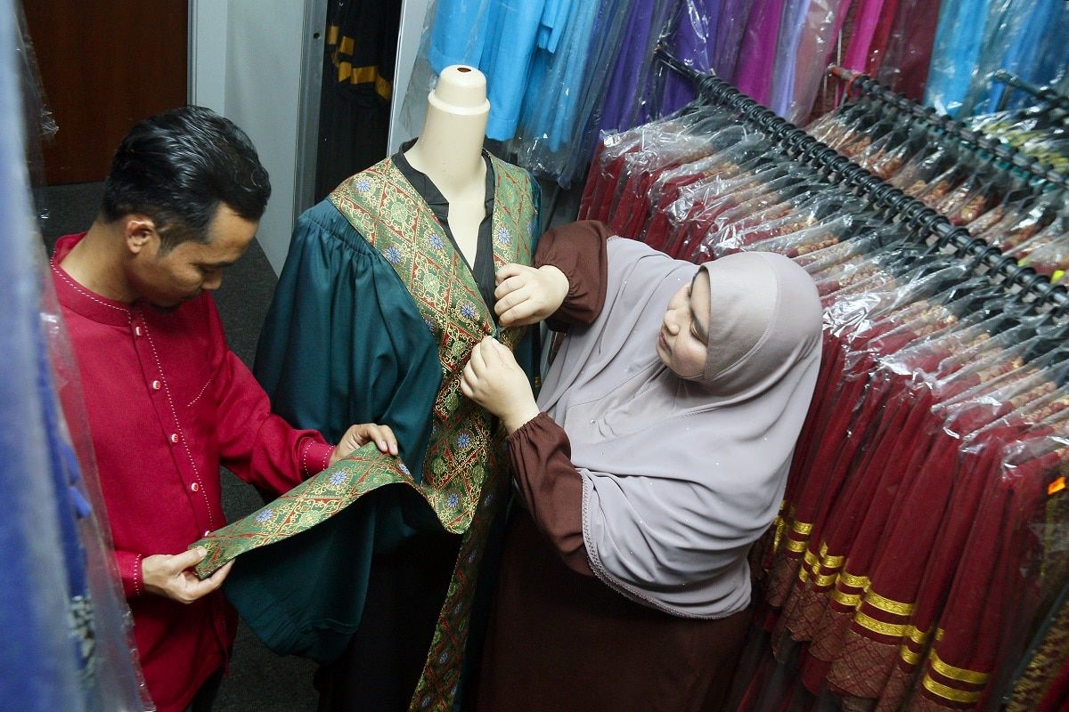 Usahawan jahitan tepis pancaroba, kaget rumah nyaris dilelong