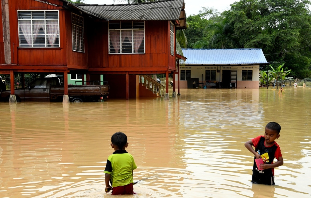 Take precautions to avoid electrical hazards during floods