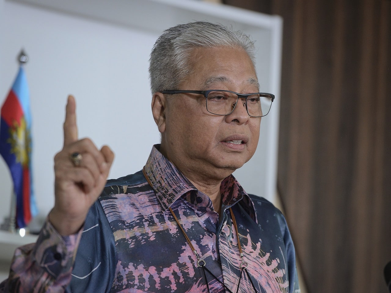 Ismail Sabri: Aktiviti karaoke berbilik masih dilarang