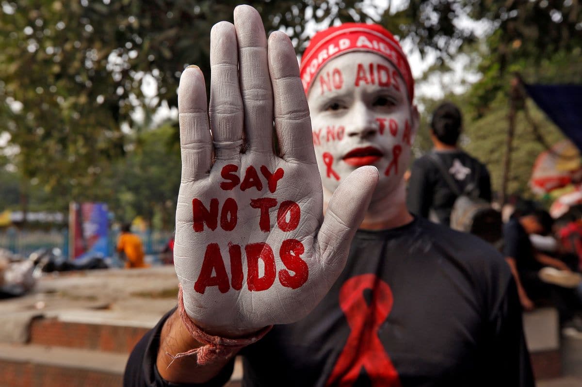 Antiretroviral treatment a powerful tool to help HIV patients to lead productive lives, prevent transmissions