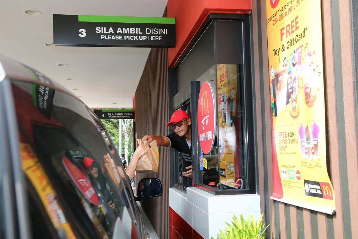 Selangor halal crew training programme guarantees work at McDonald’s, Family Mart