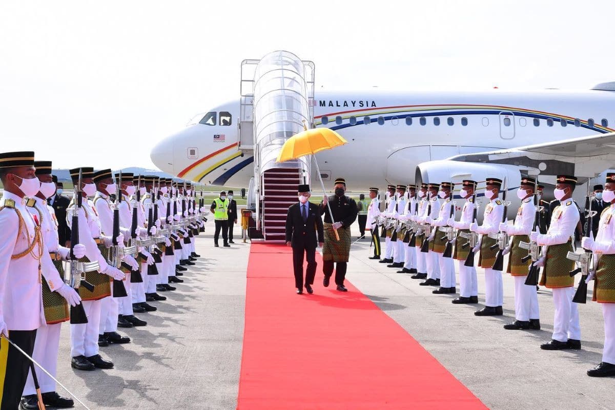 Agong arrives home from special visit to Abu Dhabi