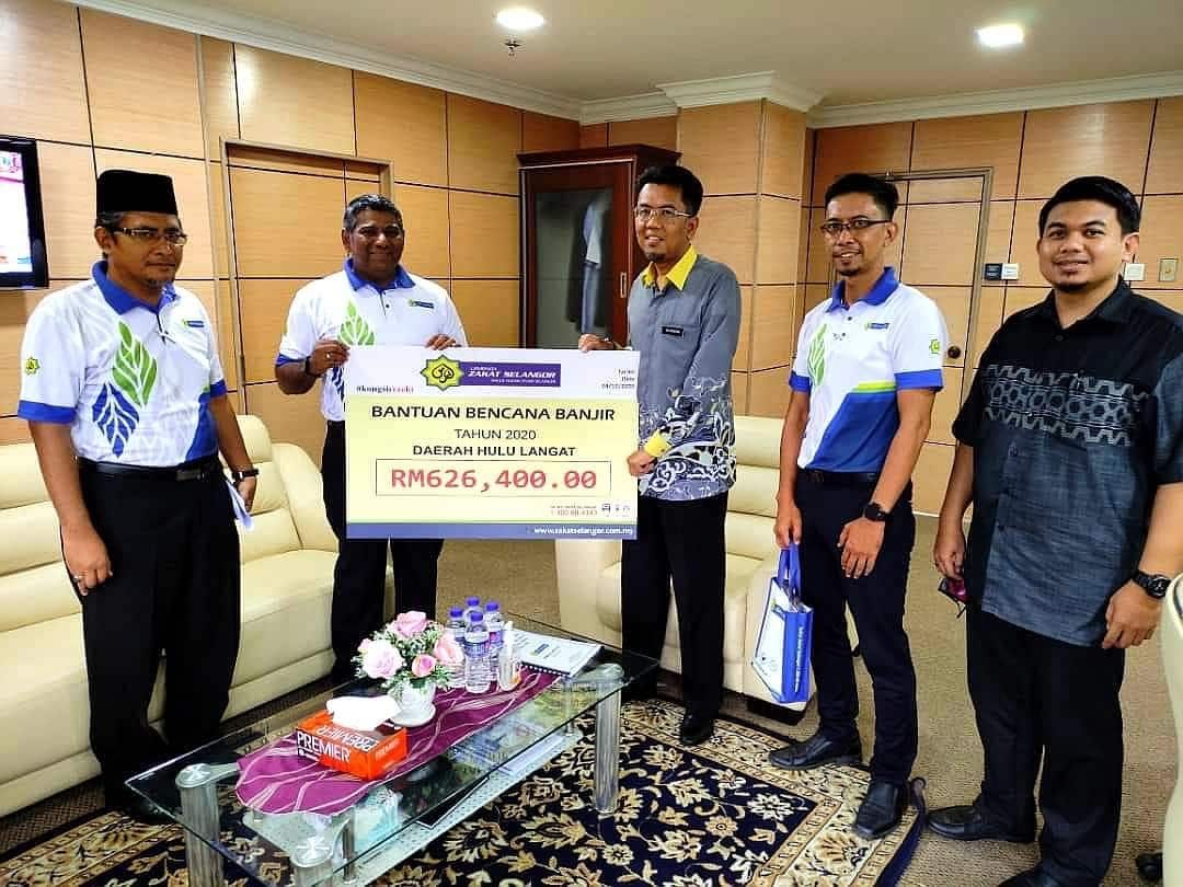 LZS salur lebih RM600,000 kepada mangsa banjir Hulu Langat
