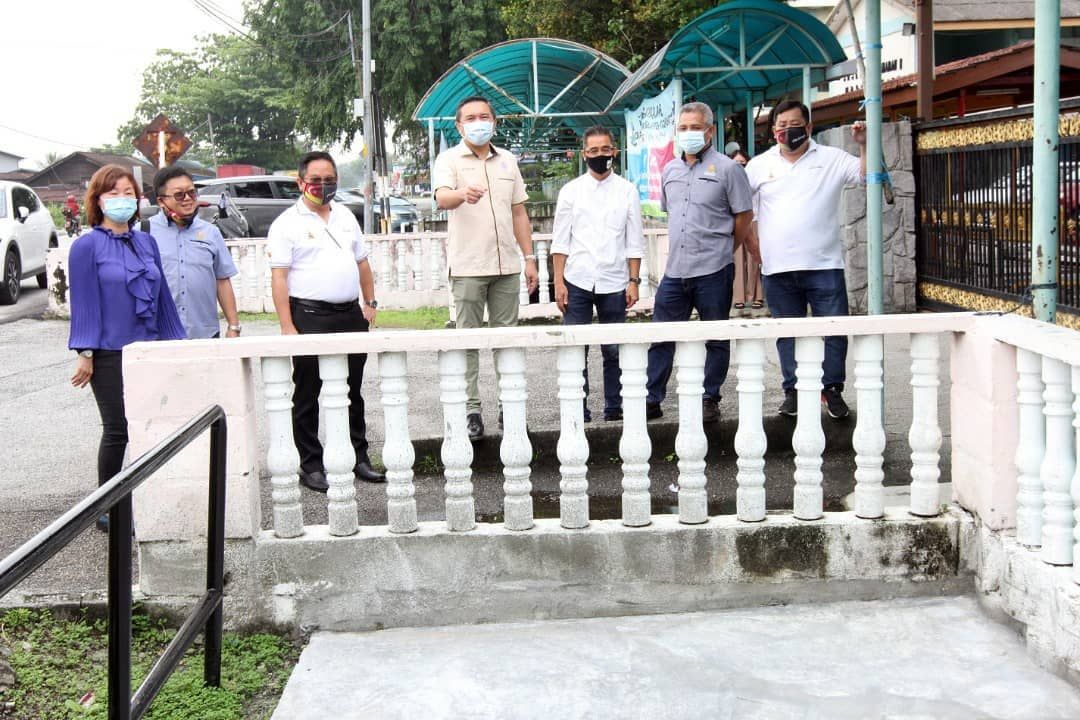 拨款提升班村基设　  打造“鸡公碗”新地标