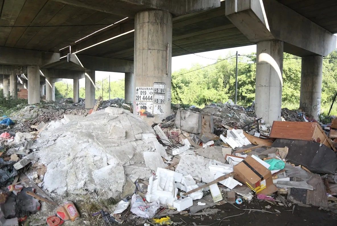 灵市287垃圾虫接罚单