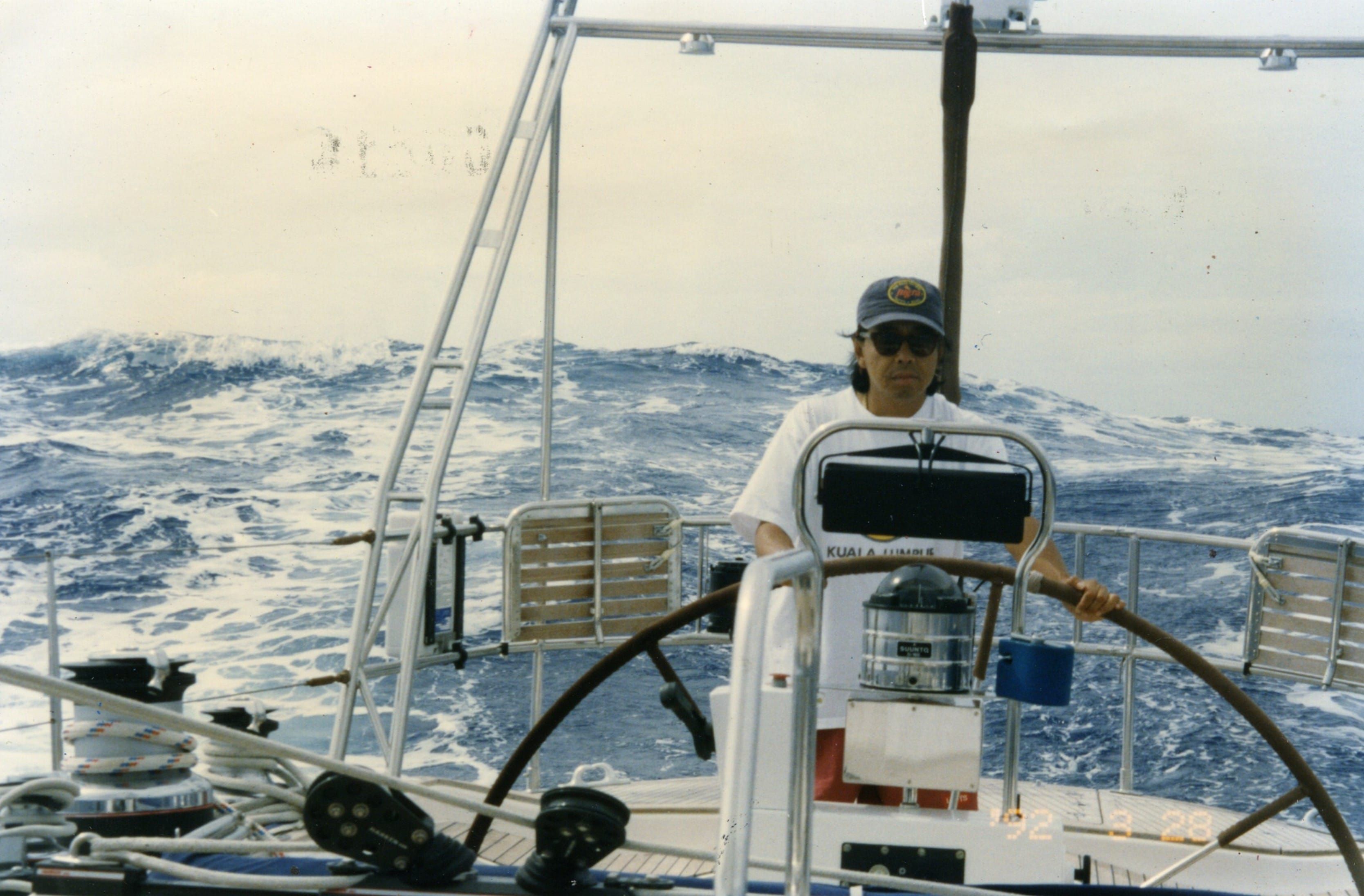 22 bulan belayar kelilingi dunia