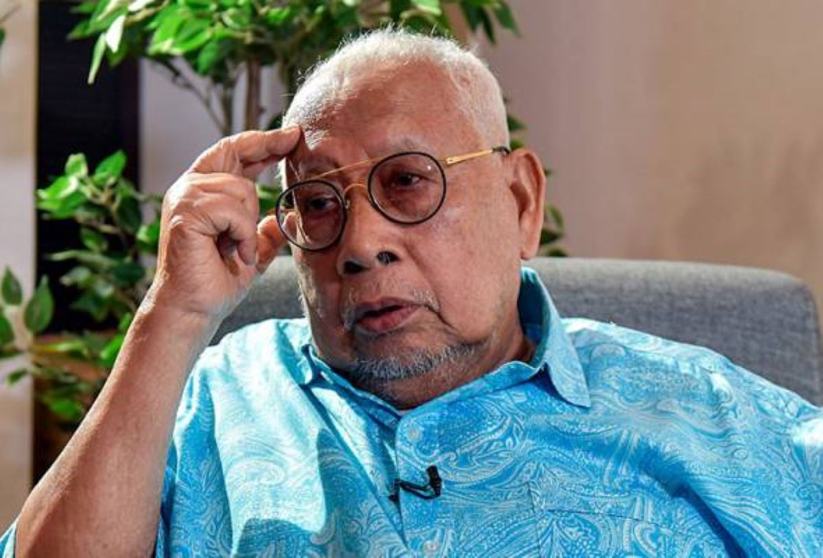 Tun Salleh Abas tests positive for Covid-19