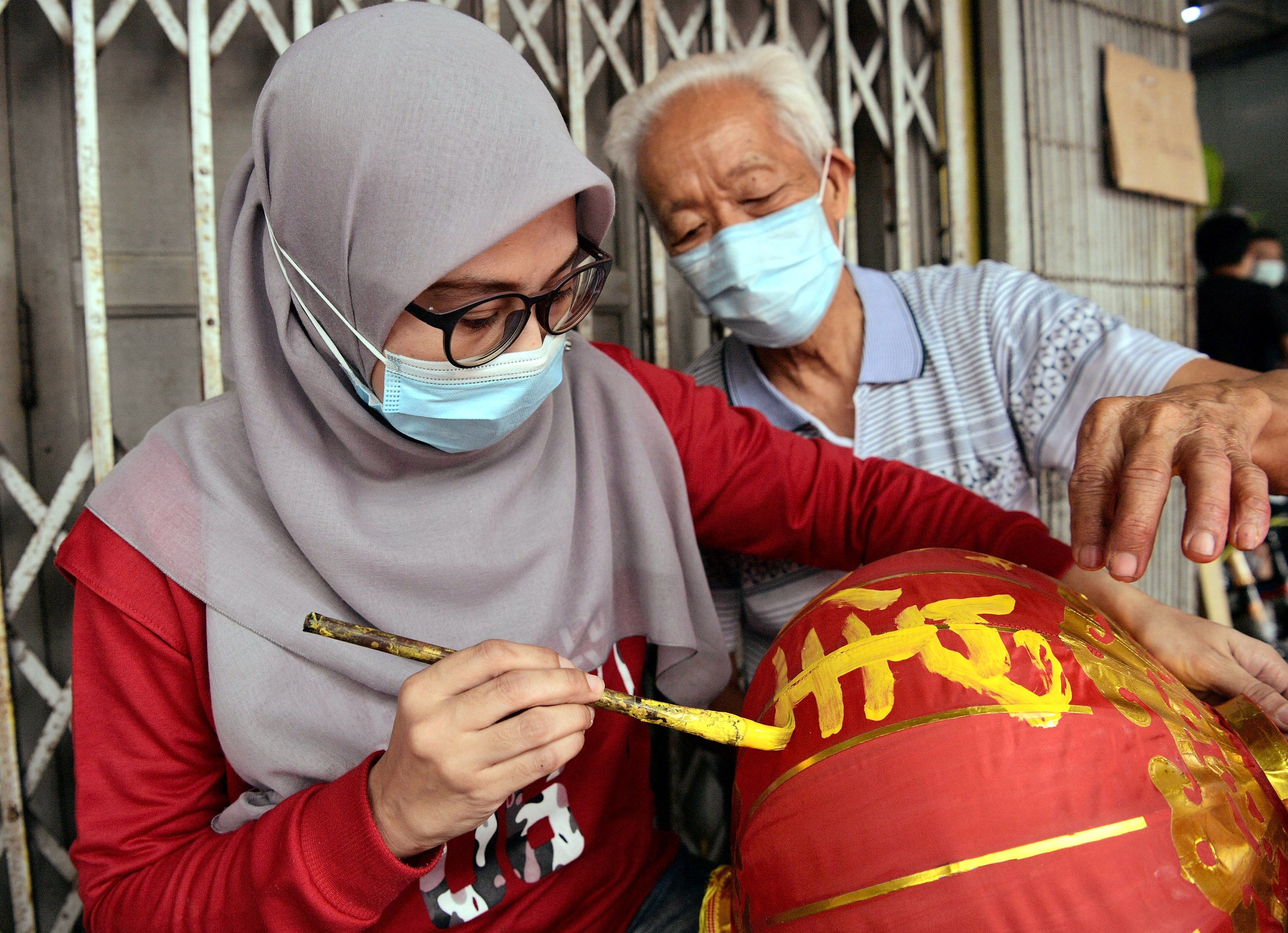 中国书法，让他们美丽相遇