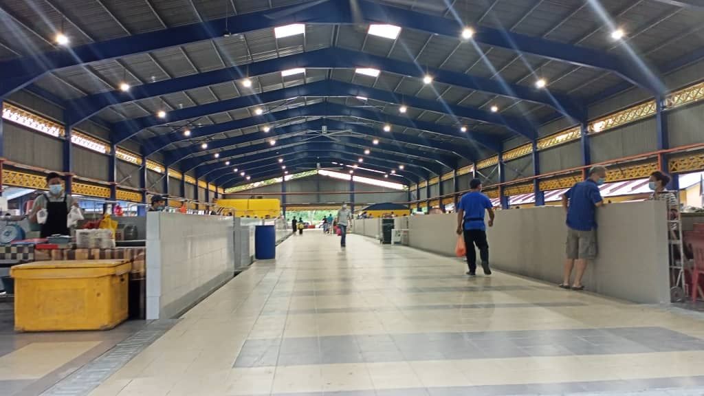 万津大巴刹重开 商民受促严守SOP