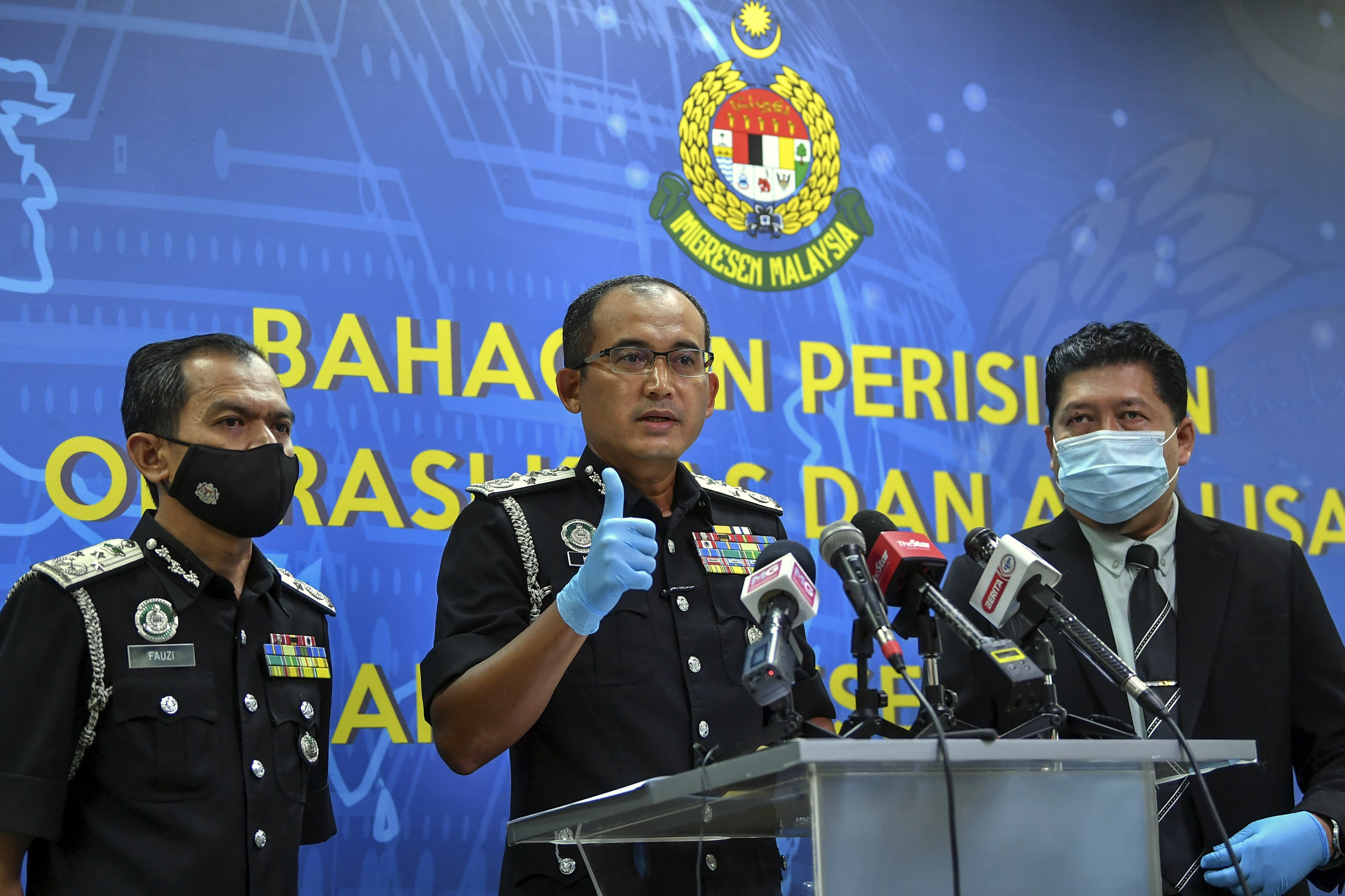 Waktu operasi 6 pejabat imigresen dilanjutkan hingga 10 malam mulai Rabu