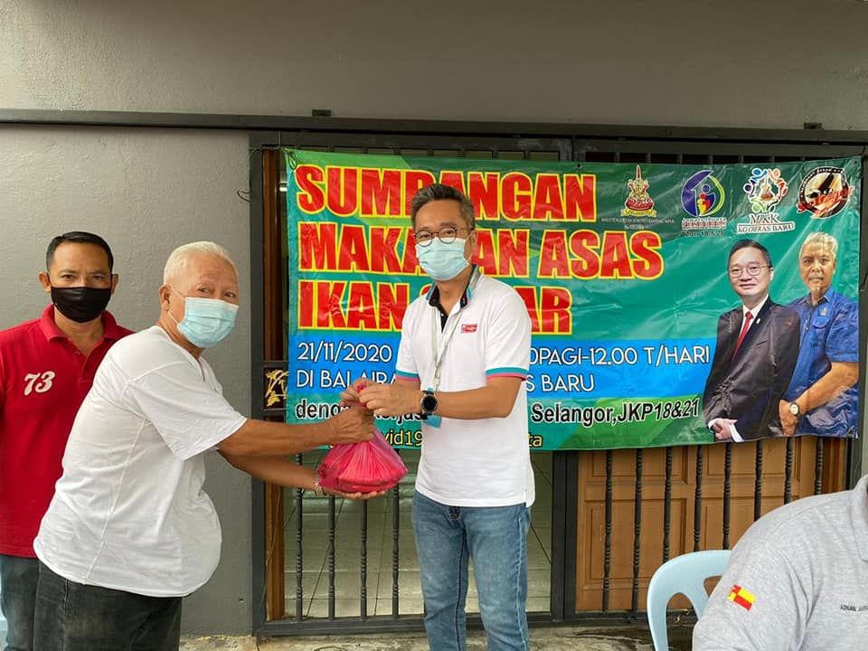 发动粮食送上门予隔离家庭  黎潍裮：有效遏制社区感染