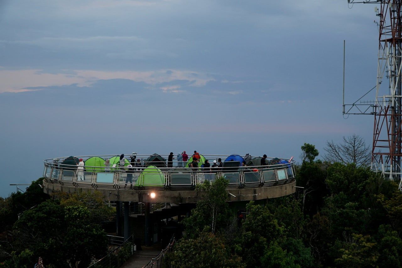 Alami pengalaman menarik berkhemah di puncak Gunung Machincang
