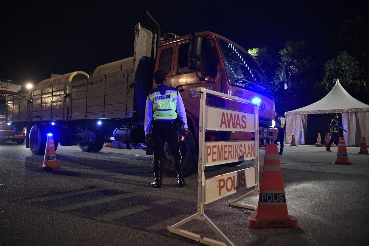 首相：6月1日起全面封城 仅关键经济领域可运作