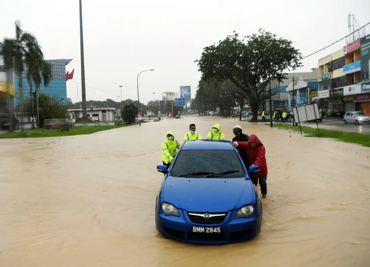 Don't risk driving through floods — Bukit Aman