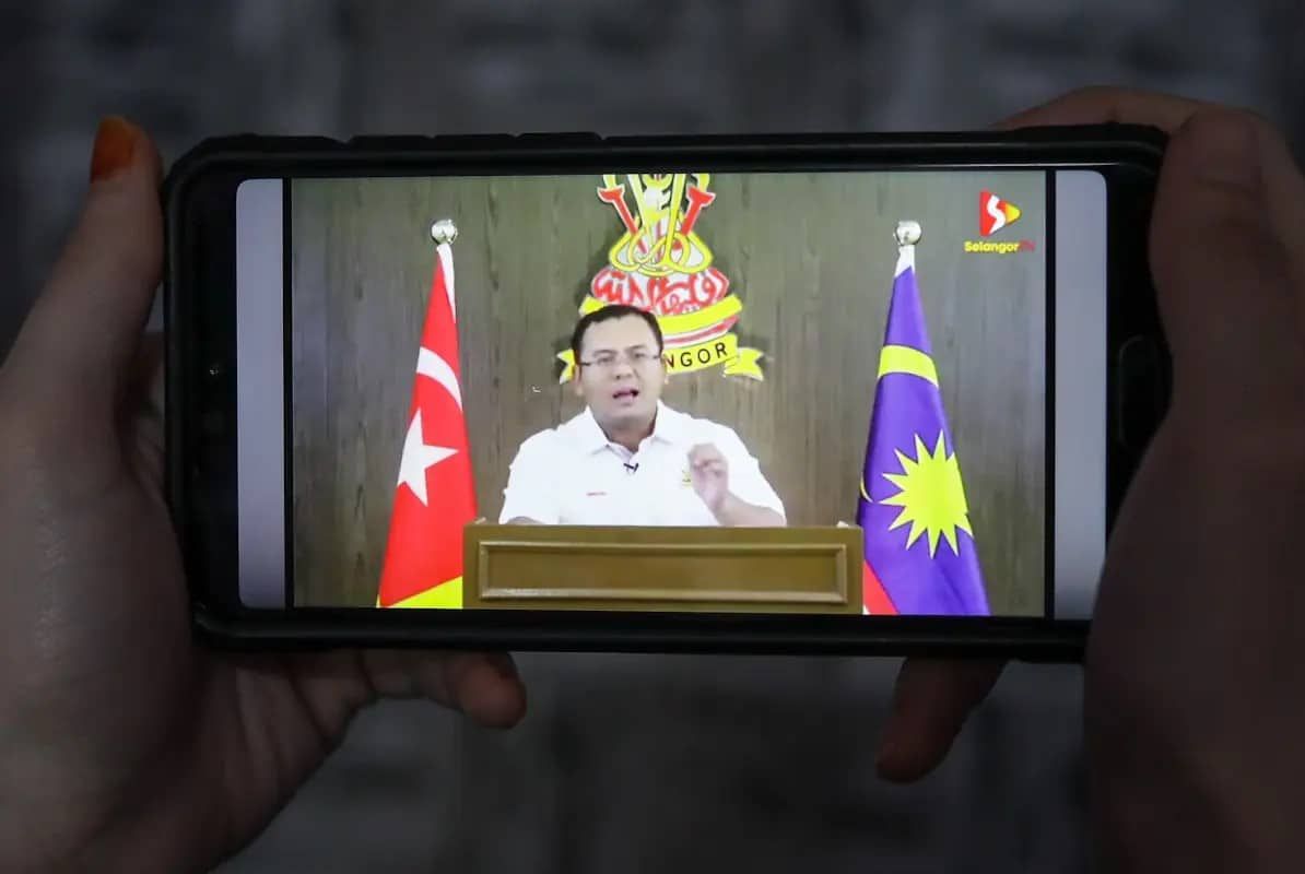 大臣勉励公务员团结  同心协力抗疫保雪州