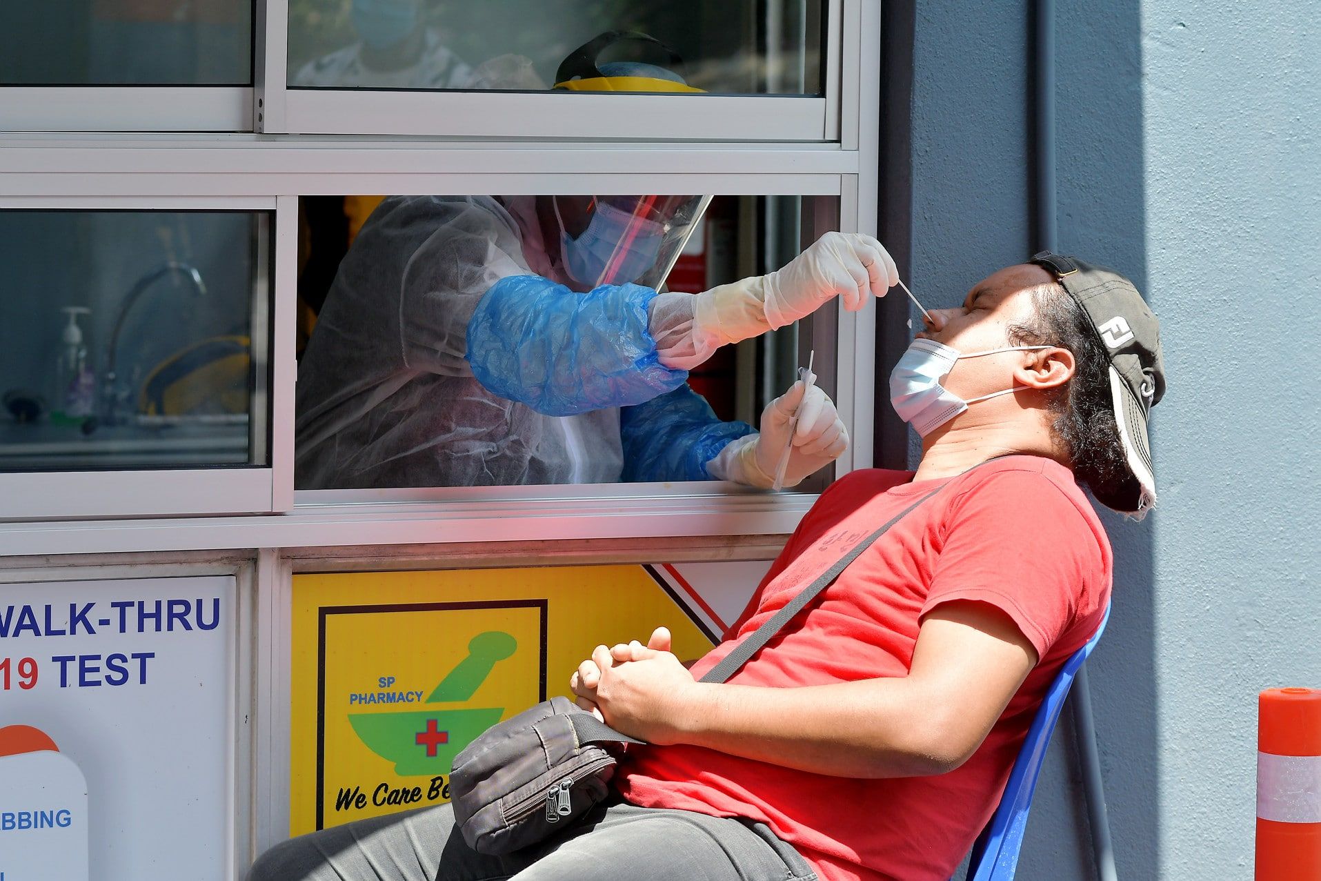 冠病再创新高 新增4275确诊