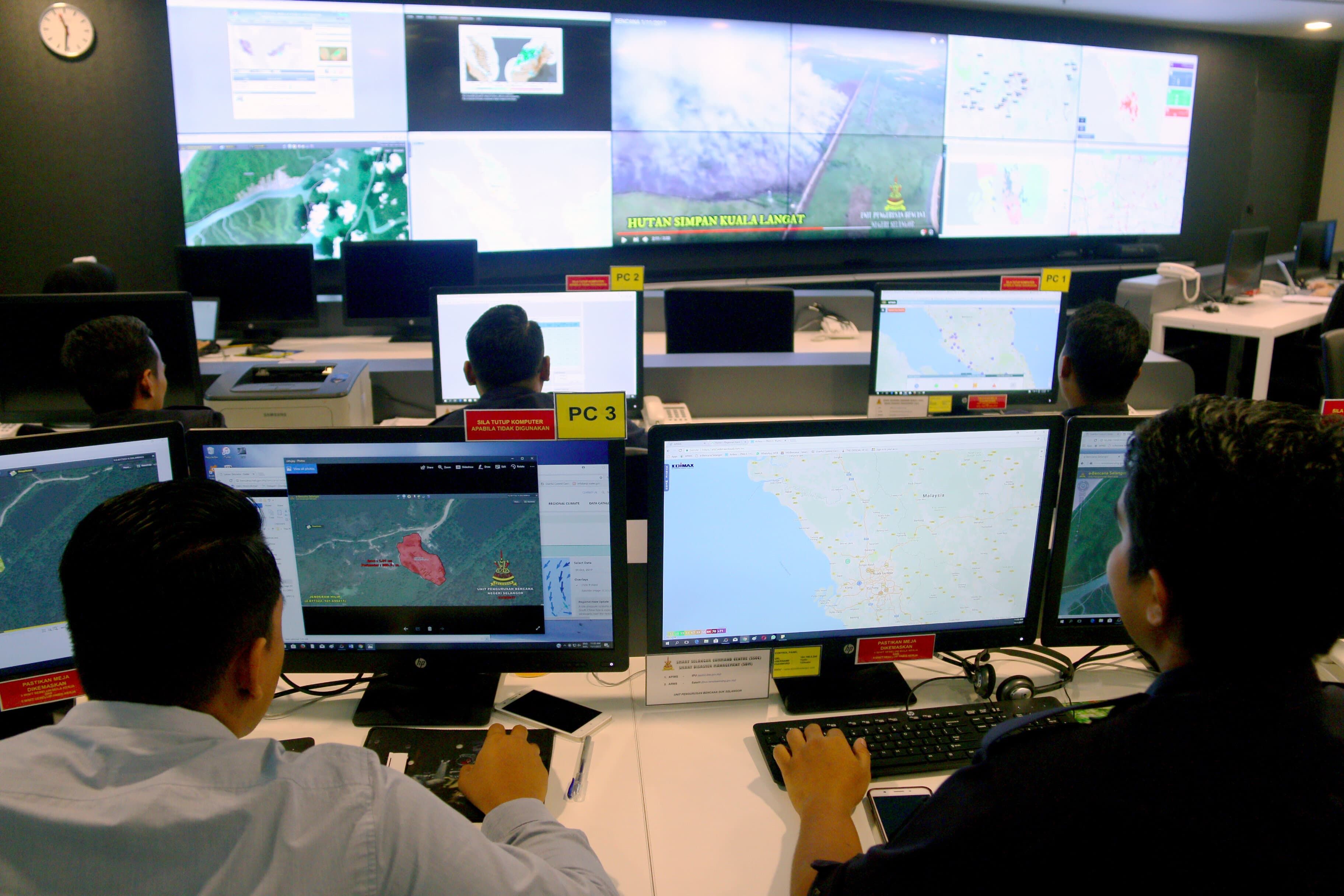 சிறு-நடுத்தர தொழில்முனைவோருக்கு உதவ வெ.50 லட்சம் இலக்கவியில்  உதவித் தொகை ஒதுக்கீடு