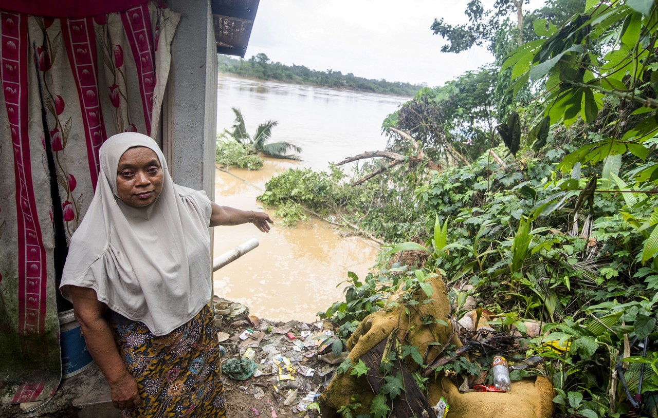 Hakisan bah ranapkan bahagian dapur rumah 40 tahun