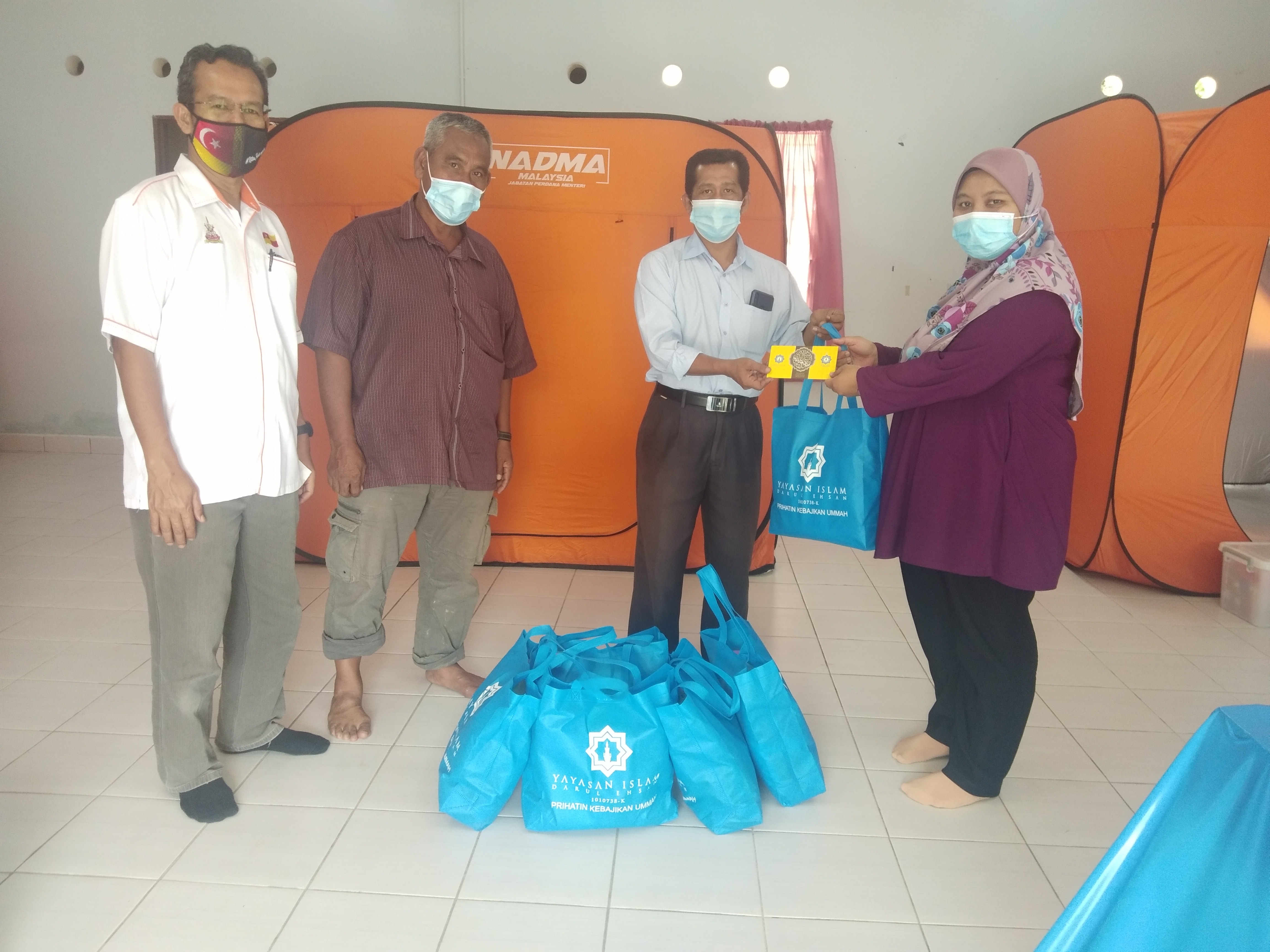 Mangsa bah Hulu Selangor, Kuala Selangor terima bantuan Yide