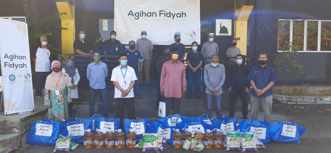Mais sumbang makanan asas kepada lebih 200 pemandu limo KLIA