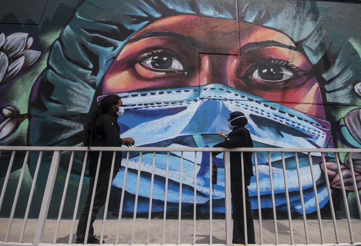 'Kita Jaga Kita' slogan, images of frontliners immortalised in giant mural in JB