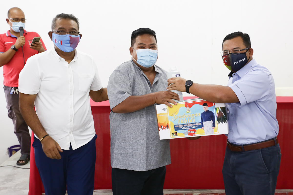 Badan pengurusan Zon 6 MPS terima enam mesin sanitasi
