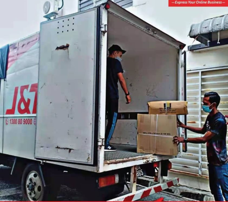 J&T Express mohon maaf video pekerja agih barang secara ganas