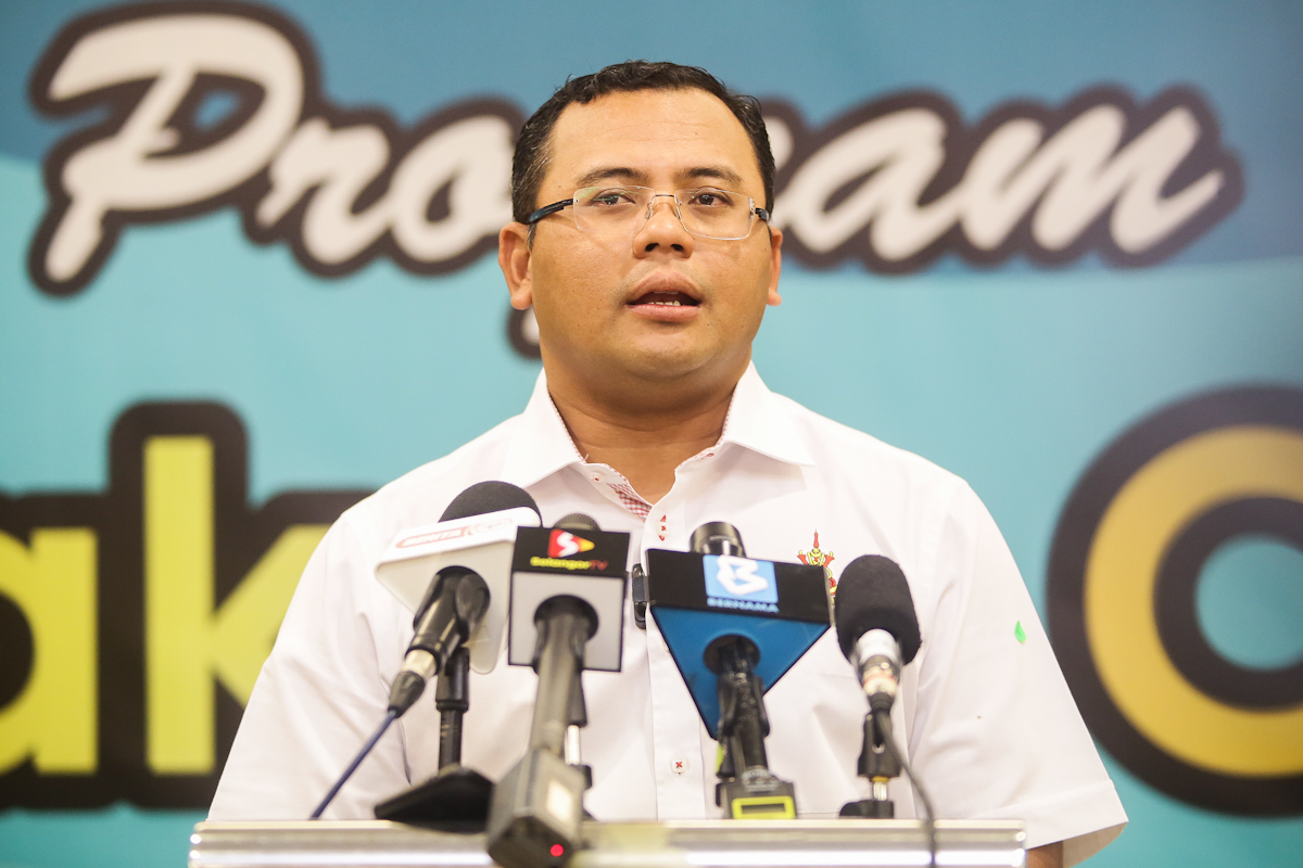 Nearly 70,000 Selangor frontline workers to receive Covid-19 jab