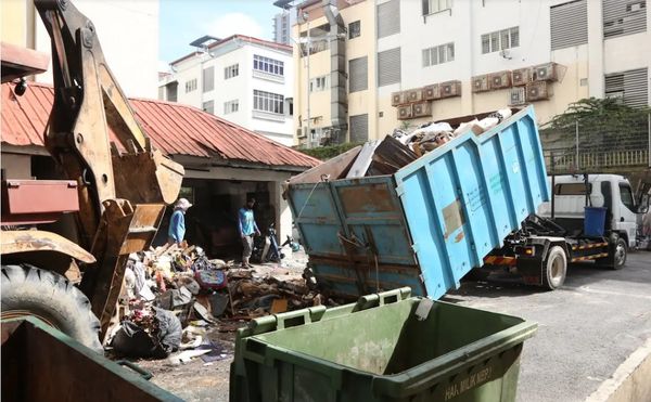 KDEB吁停好车辆 别妨碍收垃圾服务