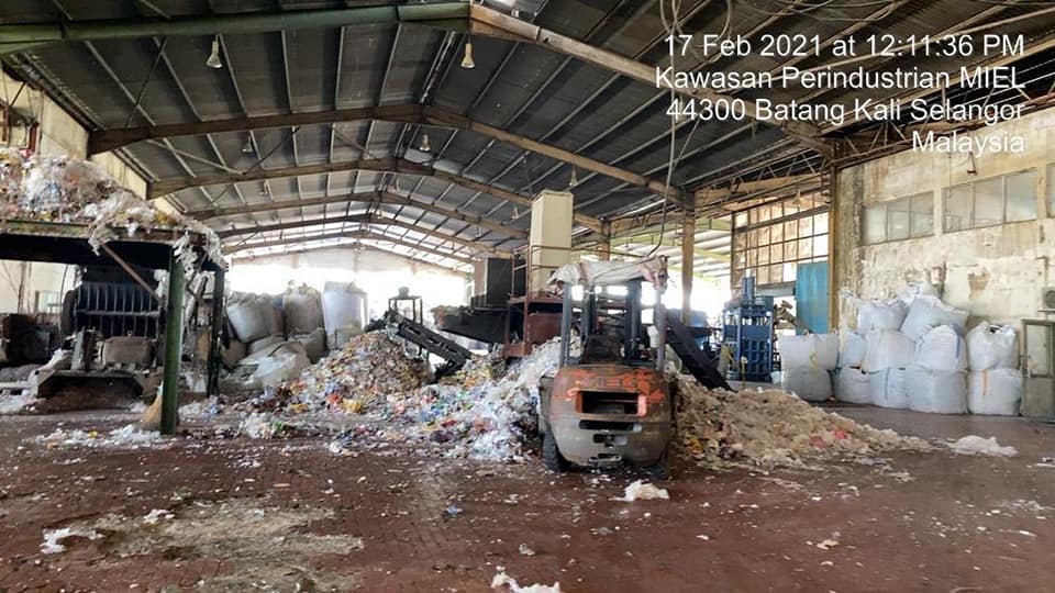 MDHS serbu tiga premis langgar syarat, keluar notis pelbagai kesalahan