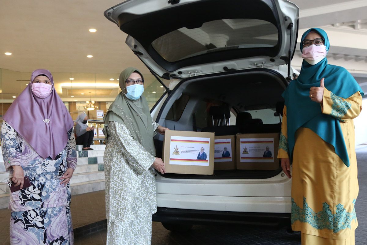 657 taska di Selangor terima kit pembasmi Covid-19