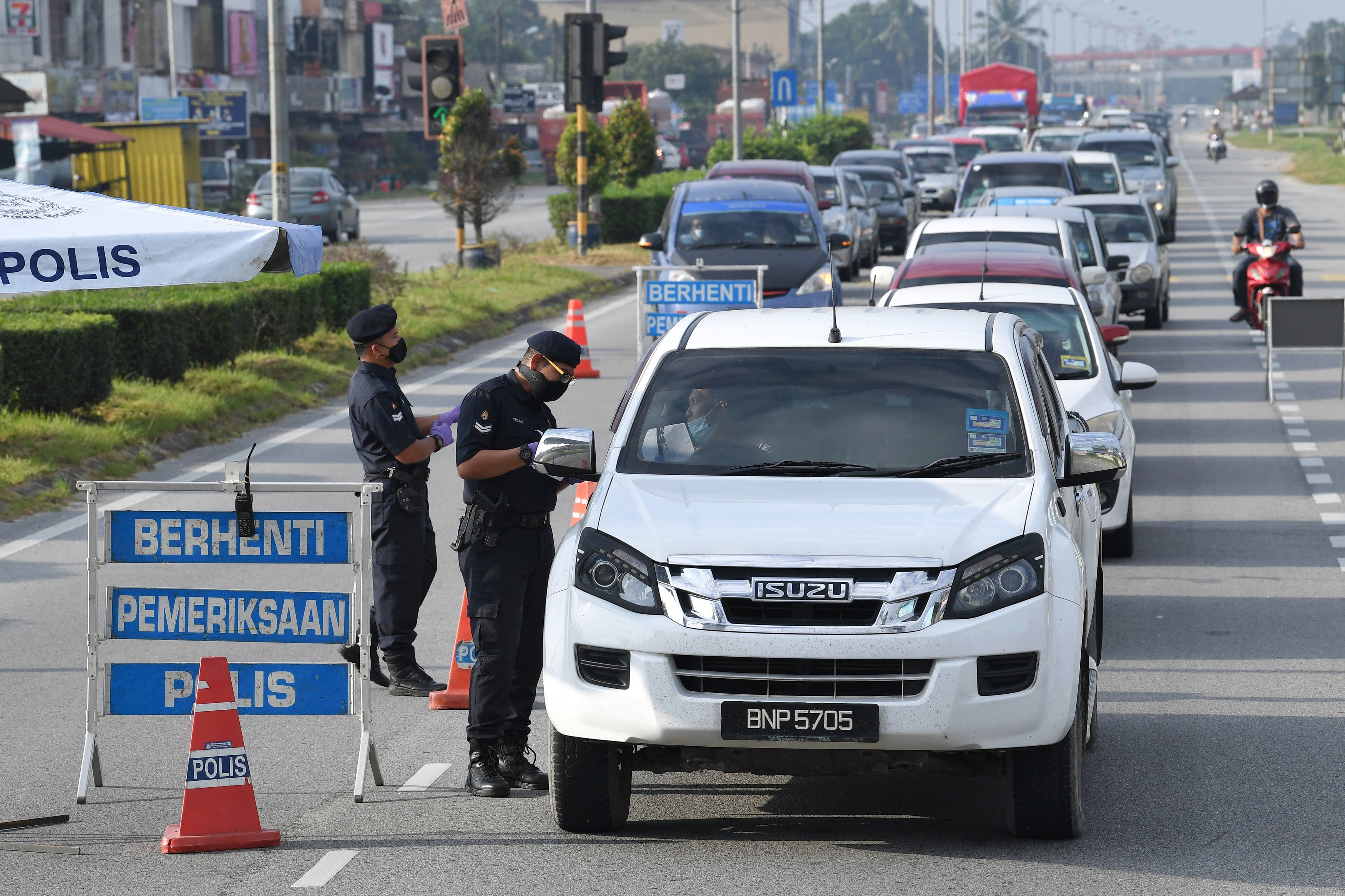 雪州有条件行管令  防长：延至5月17日