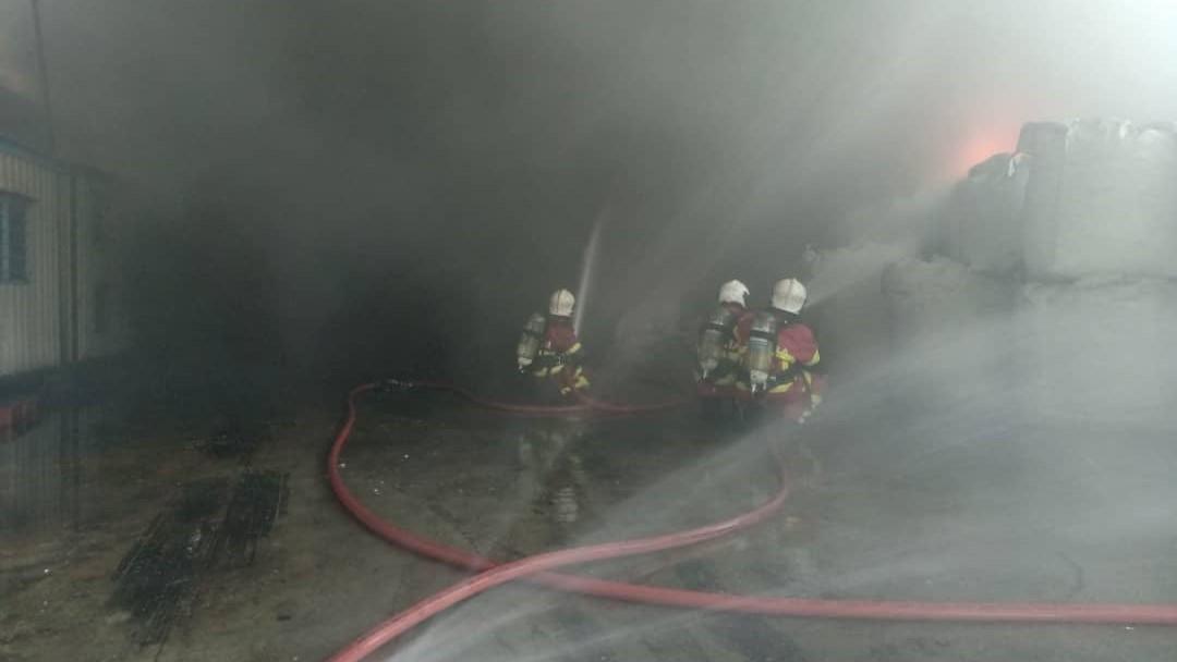Kilang kitar semula terbakar, tiada mangsa terlibat