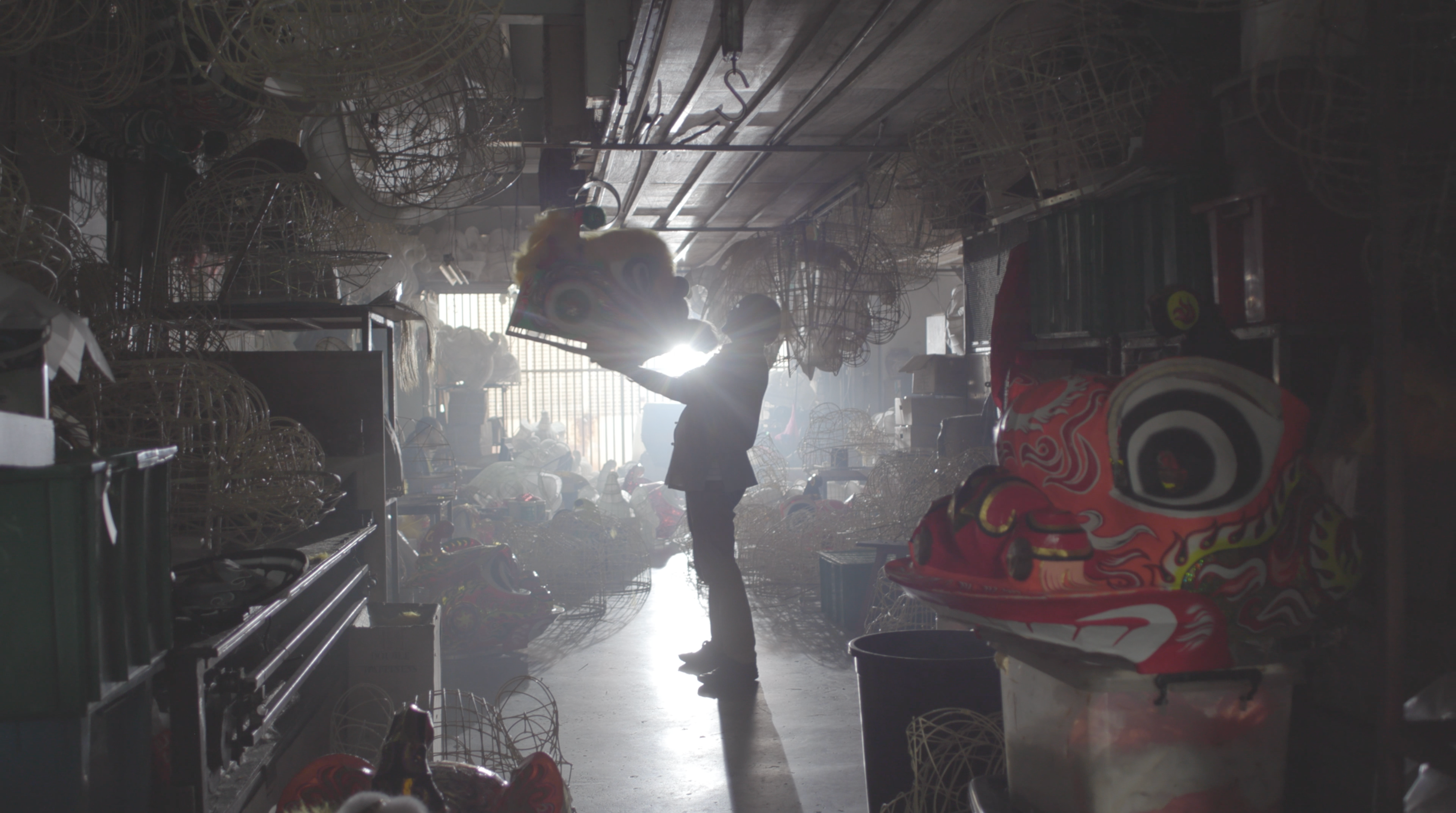 金牛迎春新期望 一代狮王萧斐弘陪你过年