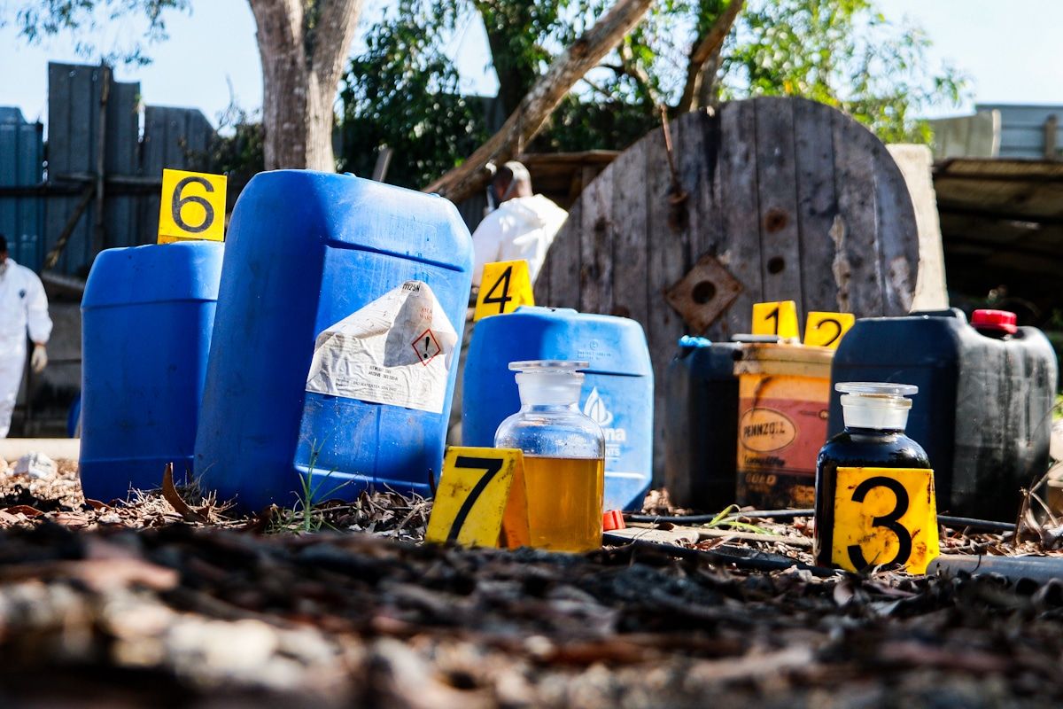 காஜாங்கில் இரசாயன கழிவு வீசப்பட்ட  சம்பவம்- சந்தேக நபர் கைது