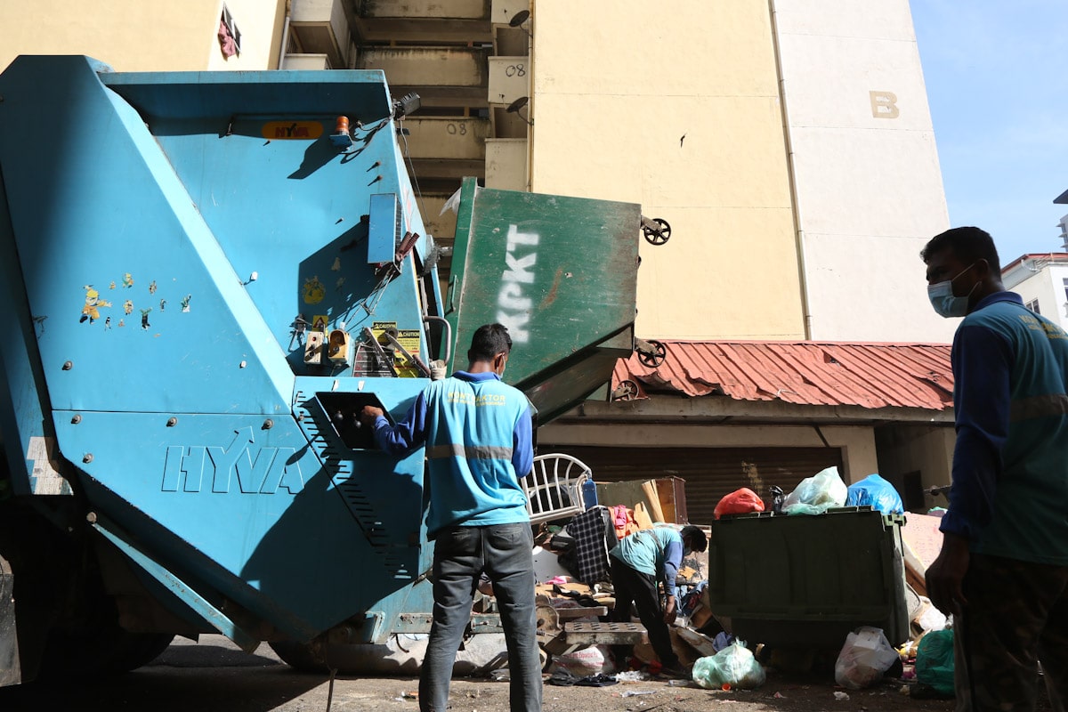 KDEBWM saring petugas, kutipan sampah beberapa kawasan sedikit lewat