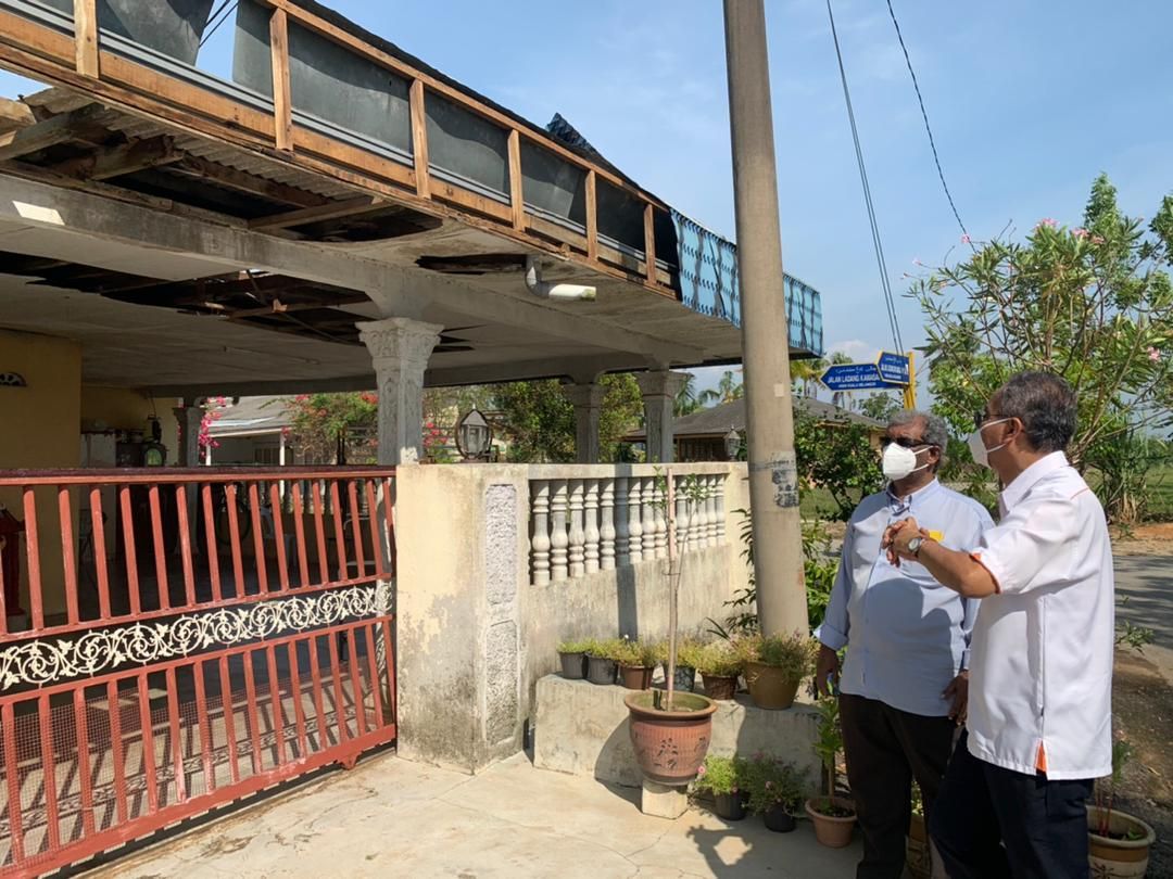 Mangsa ribut Kuala Selangor dapat bantuan kewangan