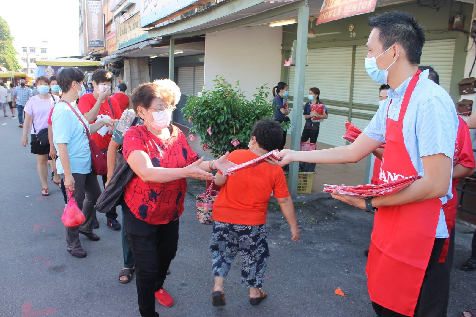 嘉玛丽雅促州经济关注女性发展 增强单亲妈妈能力
