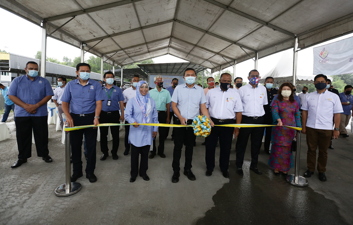 Illegal landfill in Puchong turned into recycling centre