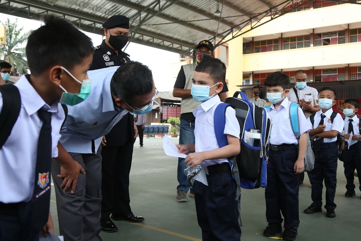 Menteri: Sesi persekolahan tahun ini dilanjut ke Mac 2022