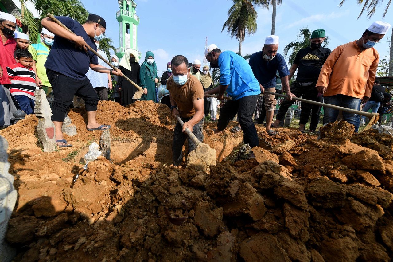 Jenazah penerima hati pertama Malaysia selamat dikebumi