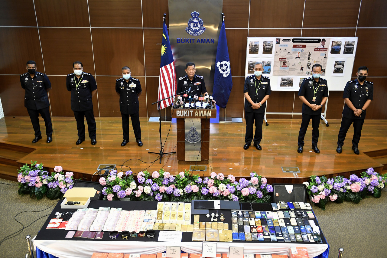 Geng jenayah terancang lumpuh, polis rampas wang tunai, aset jutaan ringgit